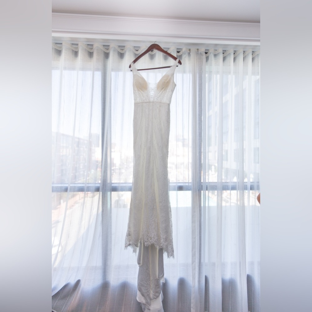 Madi Lane Ezra WEDDING dress, size 4/6